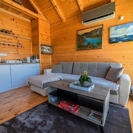 Boljesestre Lake Retreat Golubovci ภายนอก รูปภาพ