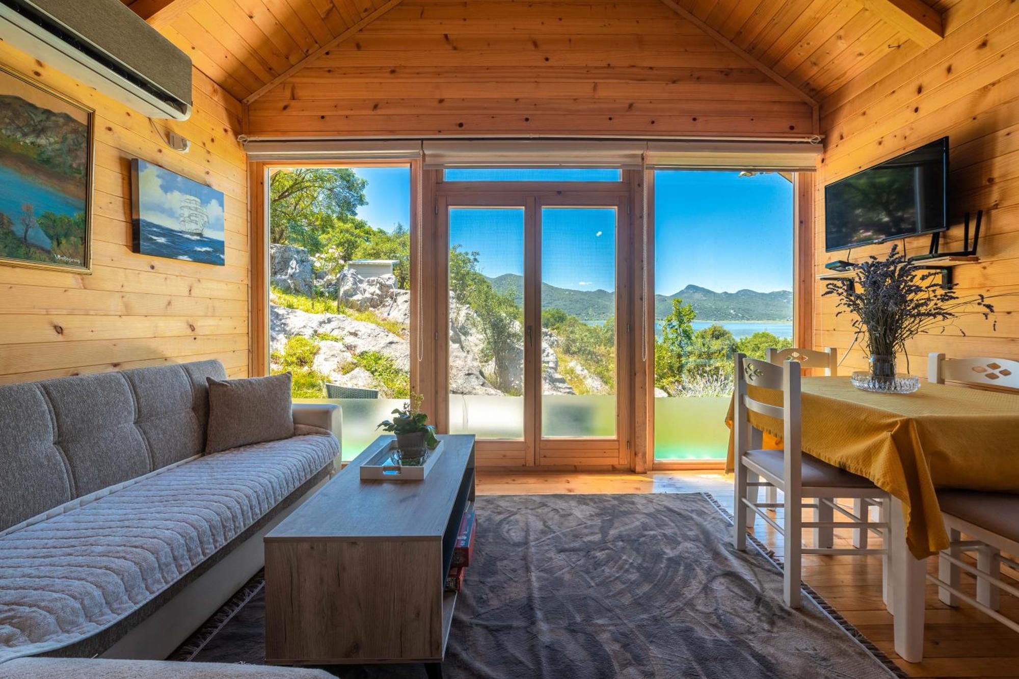 Boljesestre Lake Retreat Golubovci ภายนอก รูปภาพ